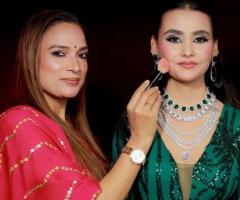 Avail of Best Makeup Academy in Patna by Meenakshi Dutt Makeover